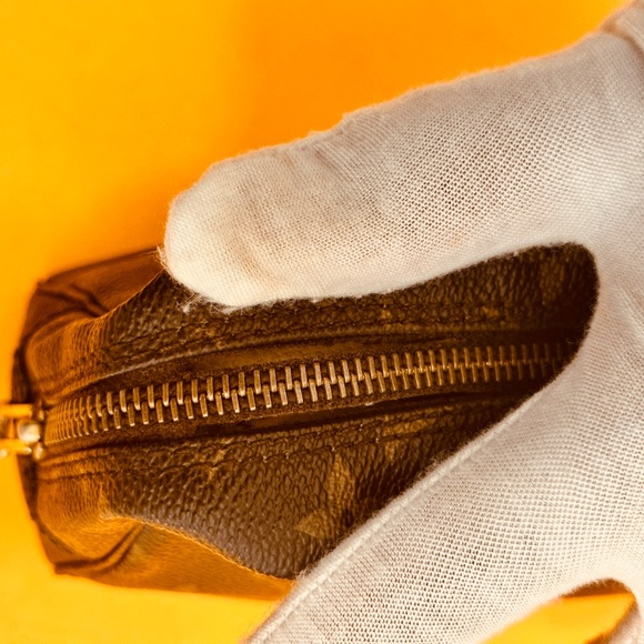 Louis Vuitton Brown Monogram Toiletry Bag - Picture 11 of 15